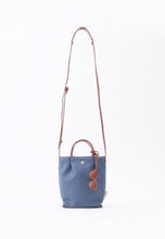 Load image into Gallery viewer, Legato Largo / Burden-Free Mini Vertical Shoulder Bag / LH-X0586