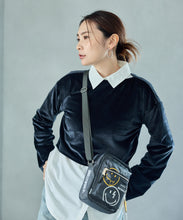 Load image into Gallery viewer, anello / SMILEY X anello Charm Mini Shoulder Bag / SAN004