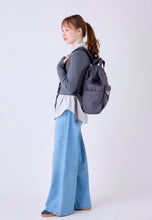 Load image into Gallery viewer, anello / CROSS BOTTLE Regular Kuchigane Backpack / ATB0193N
