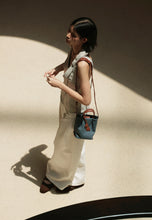 Load image into Gallery viewer, Legato Largo / Burden-Free Mini Vertical Shoulder Bag / LH-X0586
