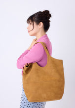 Load image into Gallery viewer, anello / TIMOTHY Tote Bag / AIB5215
